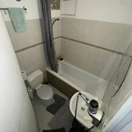 Montmartre Moulin Rouge Daire *